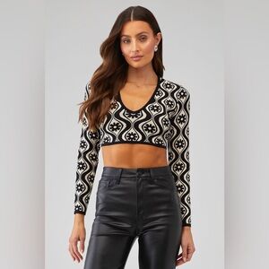 FINDERS KEEPERS QUINN LONG SLEEVE KNIT TOP. NWOT!